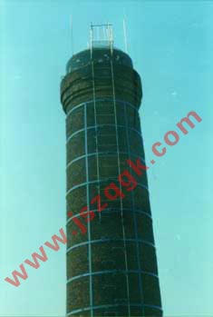  烟囱安装避雷针